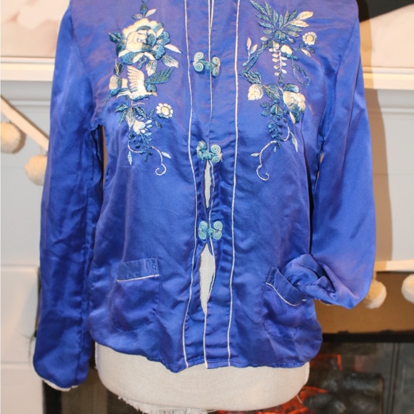 SILK Embroidery Bird Top Size Small - Picture 3 of 9